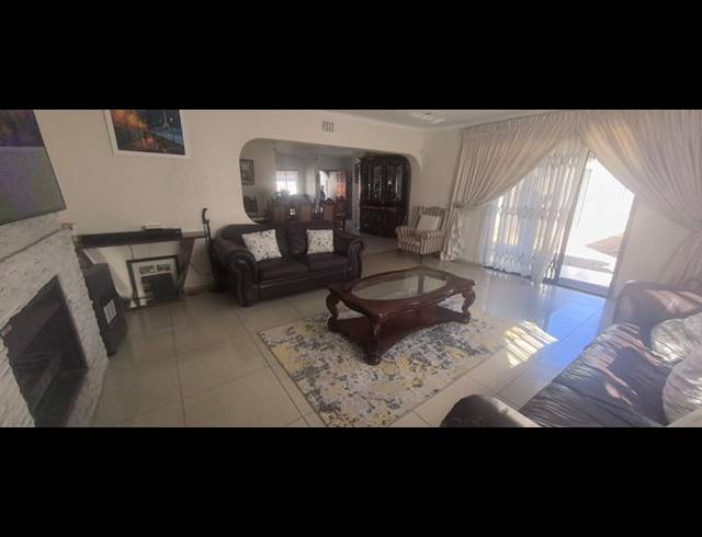 3 BEDROOM HOUSE FOR SALE IN WITPOORTJIE